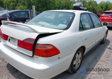 1999 Honda Accord Ex V6 из США, поврежденный, VIN 1HGCG1651XA009667